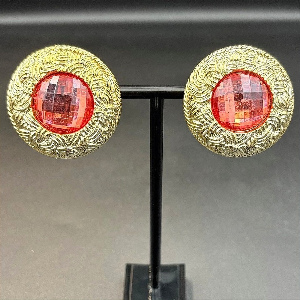 Vintage Red Cabochon Stone Mechanism Gold-Tone Clip-On Earrings for Women Chunky